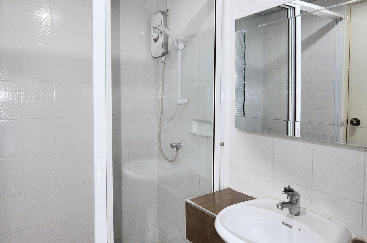 Aryan Suites Hotel Bangkok Kültér fotó